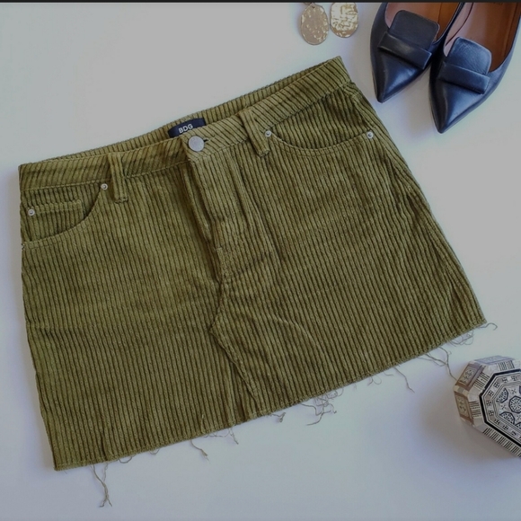 ☆BDG Urban Outfitters corduroy army green mini skirt size M☆ - Picture 14 of 14